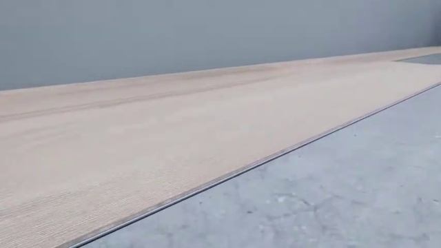 Tarkett Verlegevideo - lose Verlegung: Designboden iD Inspiration Loose-Lay