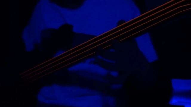 Одна не моя штука (neon).MTS