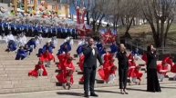 Мэр Улан-Удэ возложил цветы к Вечному огню Мемориала Победы