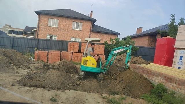 yanmar vio 15 копаю фундамент