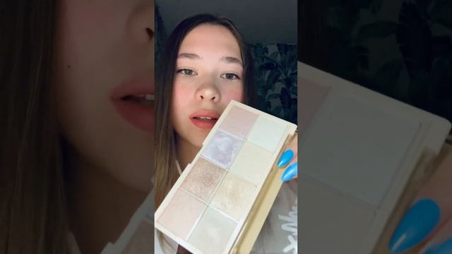 Асмр подруга выслушает тебя и сделает тебе макияж!???