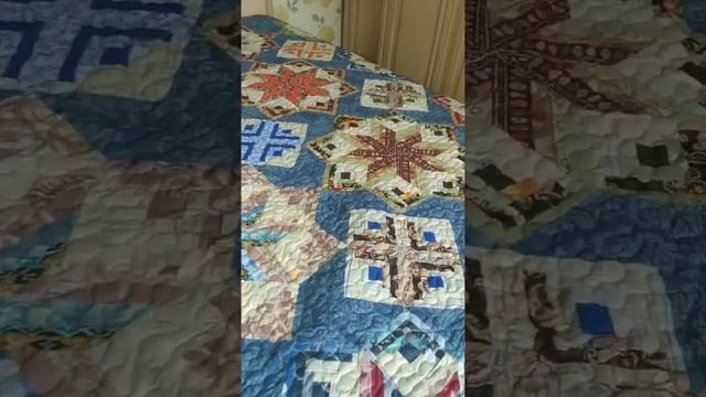 Стеганное лоскутное одеяло Калейдоскоп на кровать