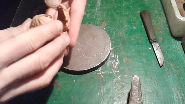 Как достать "бабочку" из грецкого ореха? / How to get a "butterfly" from a walnut?