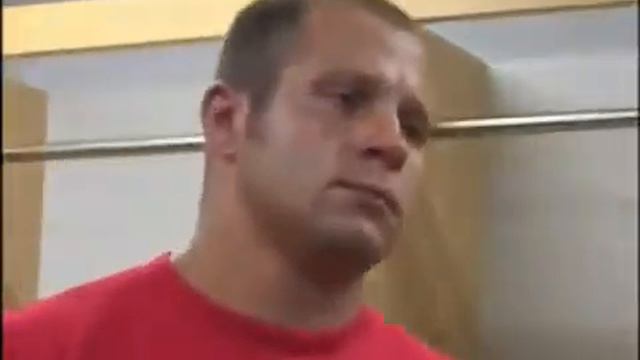 Фёдор смотрит бой брата Александра с Кро Копом и очень не доволен