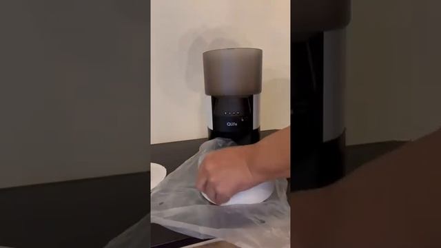 QLIFE Automatic Cat Feeders WiFi 3L Timed Dry Food Dispenser Review, Great features, not so great a