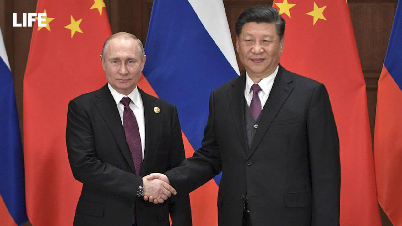 Путин беседует с Си Цзиньпином