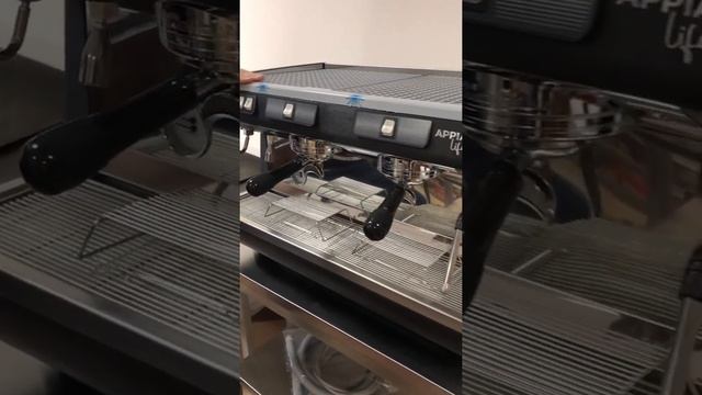 Кофемашина Nuova Simonelli Apia Life 2 gr