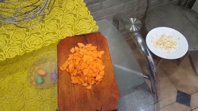 Мама готовит жаркое ? ? Делаю уроки