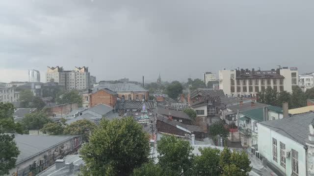 Летний дождь в Краснодаре