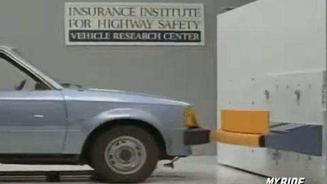 Ford Escort 1981 Bumper IIHS