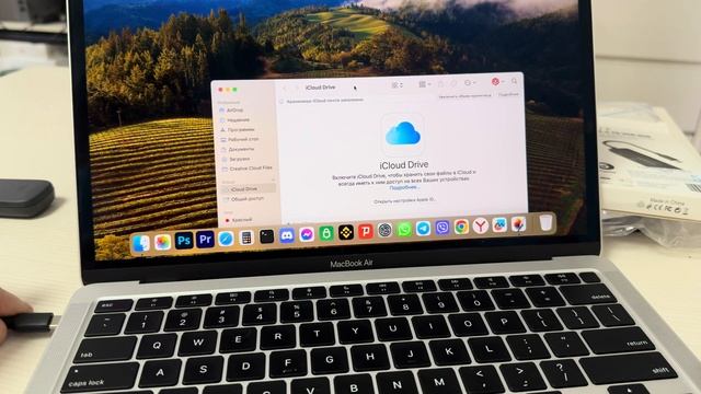 Type-c to usb hub. MacBook Smartphone
