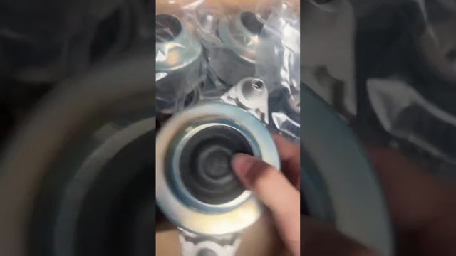 21714_2042404217  опора подушка Мерс