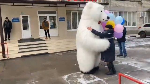 Я как Чак Норрис. Мишку Умку просто все обожают и всем нравится с ним танцевать
