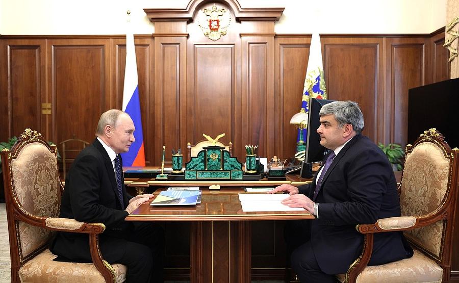 Владимир Путин провел рабочую встречу с Главой КБР Казбеком Коковым