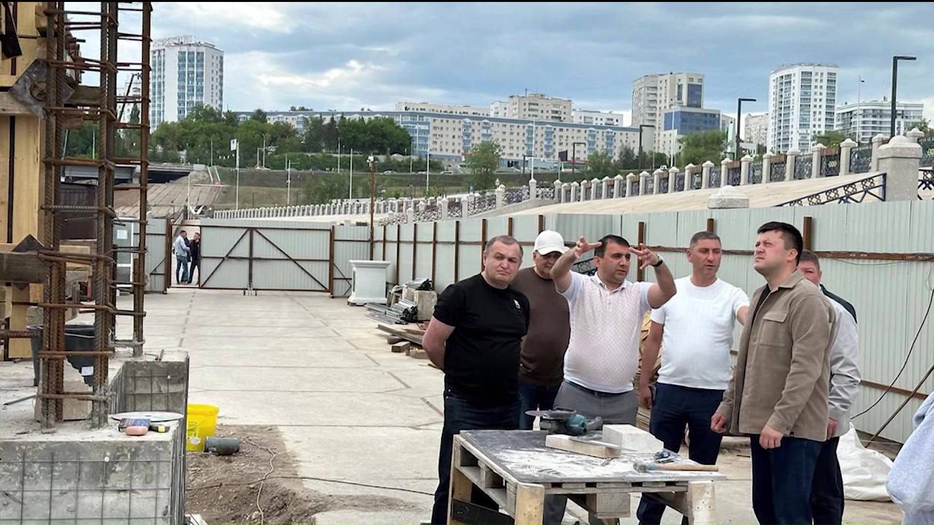 В Уфе откроют колоннаду дружбы Башкортостана и Абхазии