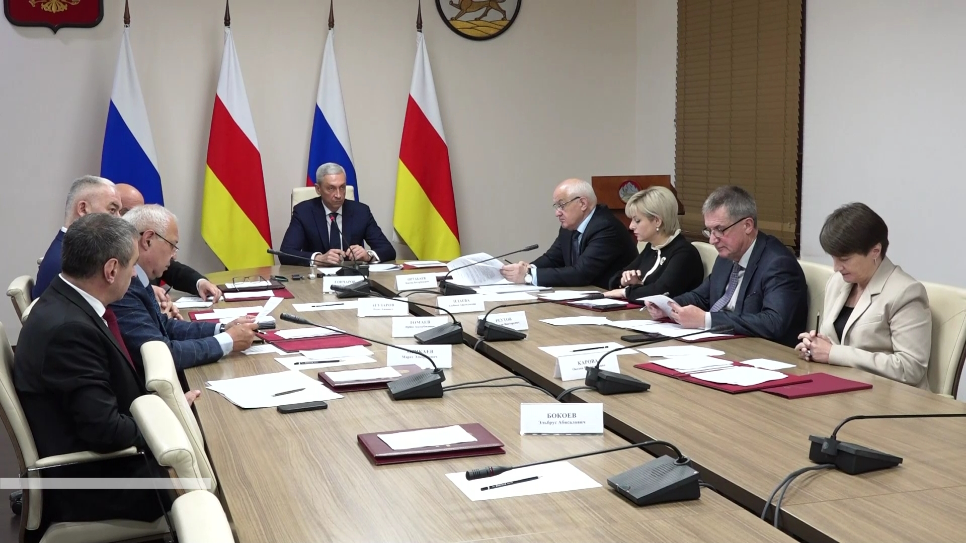 Борис Джанаев провел заседание кабинета министров