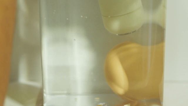 Самодельный УВТ против яйца. Тестирование аппарата ударноволновой терапии. Shockwave and egg )