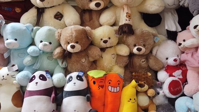 МЯГКИЕ ИГРУШКИ НА РЫНКЕ САДОВОД .