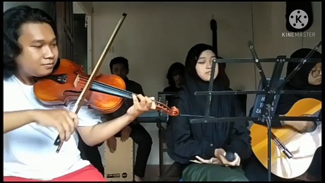 Traquilla Musik - Bukit Berbunga