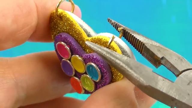 25 DIY Barbie Hacks ~ HAIR PINS, MAKEUP, sneakers, lipstick, purse, laptop, and more