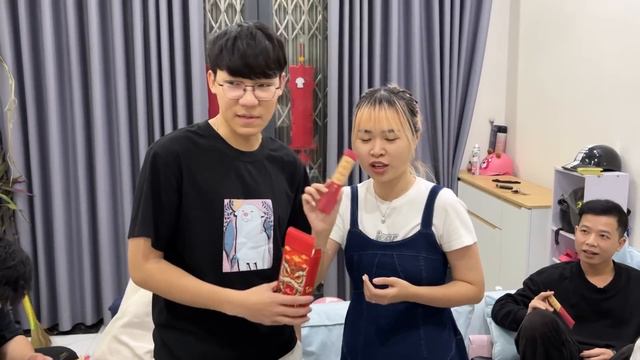 [VIDEO #2024] Tôi Lì Xì Đầu Năm Cho Cả Team Ping Lê - Ai Sẽ Nhận Được 500k!? | Giáp Thìn 2024