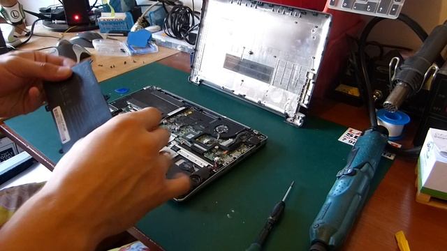 ASUS X202E wymiana baterii