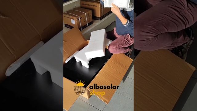 Unboxing Batteria Deye RW-M6.1 Certificata CEI-021 Per Inverter On-Grid e Off-Grid