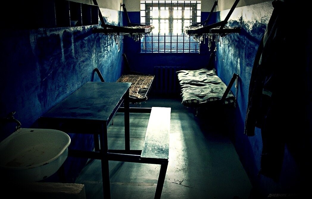 Тюрьма В Целков