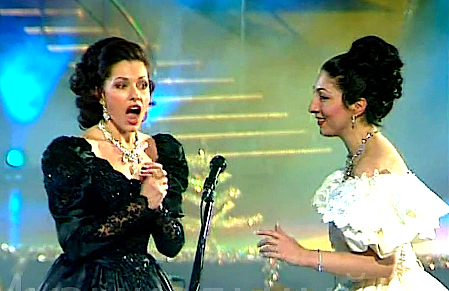 Вы смогли бы определить, какой "Соловей" голосистее - Карины Сербиной или Ирины Джиоевой?
