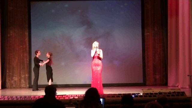 Поет Глушкова Татьяна (Танцорам огромное спасибо)