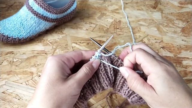 Люблю эту модель следков СПИЦАМИ ? вяжется очень быстро ?