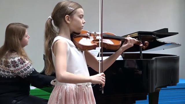 Ilva Eigus (9 years) performs Melodie by Gluck