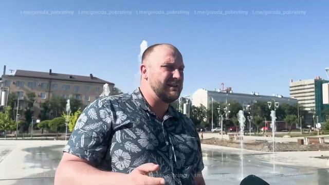 В Мариуполе на Греческой площади заработал отремонтированный Санкт-Петербургом фонтан