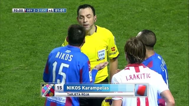 Tarjeta roja directa a Nikos Karabelas