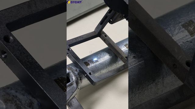How to DIY mark product info on steel pipe by CYCJET New Type M20 Handheld Laser Engraving Machine