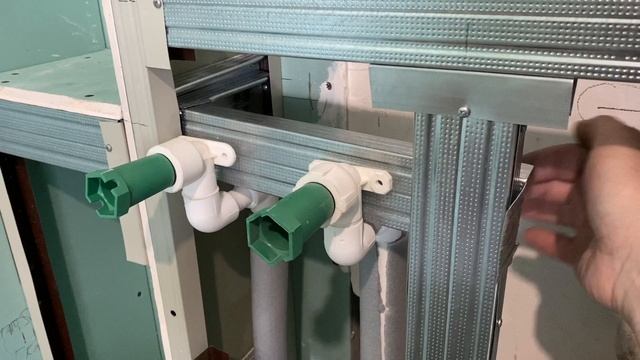 Как закрепить водорозетку для смесителя на гипсокартоне.