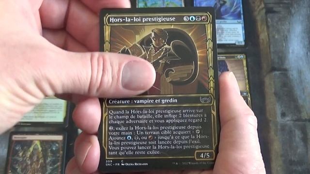 Ouverture d'un booster collector Les Rues de la Nouvelle Capenna, cartes @mtg