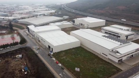13 Naves polígono Puente Madre, Villamediana de Iregua. Junto a supermercado Lupa y gasolinera.