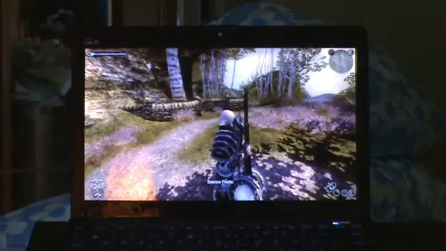 Gaming on the ASUS 1215n - Fable