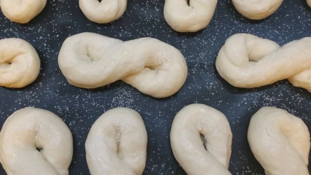 Сахарные простые постные булочки с сахаром к чаю, к кофе в пост. Постные булочки с сахаром.