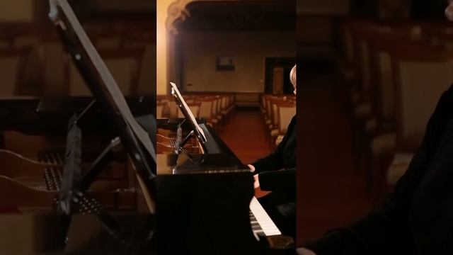Музыка – это звуки, которые вы создаёте, играя на инструменте. Так стоит ли откладывать свои желания