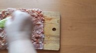 Рулет из куриных бедрышек с начинкой. Отличная замена колбасе