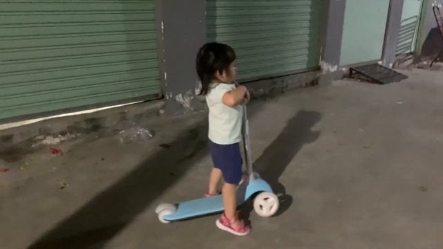 Ride Xiaomi Mitu - Scooter for kids