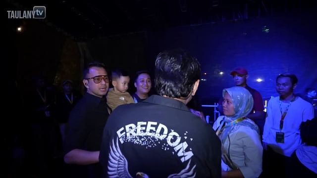 ANDRE TAULANY & FRIENDS DI PESTAPORA NAIK CHO CHO TRAIN KE ATAS PANGGUNG.. BAND PALING LUCU