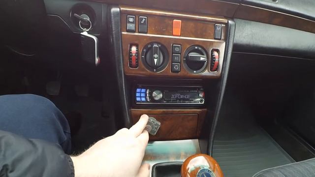 Mercedes-Benz E260 1990г.   124 кузов