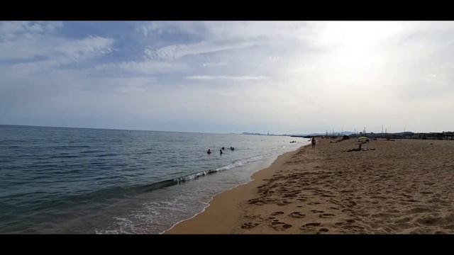 Пляж в Испании "Ocata", одно из лучших мест для пляжного волейбола!!!