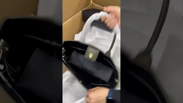 Женские объемные кожаные сумки