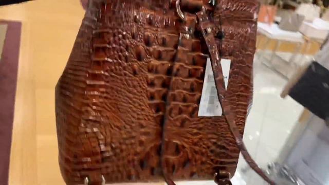 Y501 Новые скидки в цвете pecan бренда BRAHMIN.