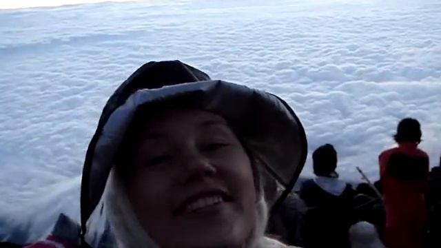 На вершине горы Фудзи. Восхождение на Фудзи
