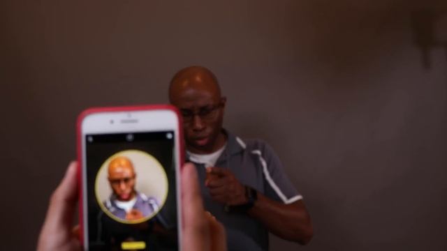 iPhone 8 Plus vs Canon 5D Mark IV with Studio Lighting